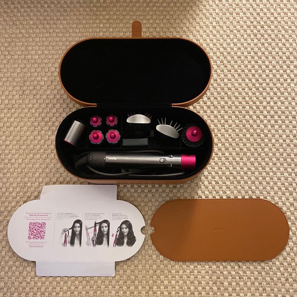 Barely used Dyson Airwrap! Excellent condition. Offers welcome. :) From QVC.